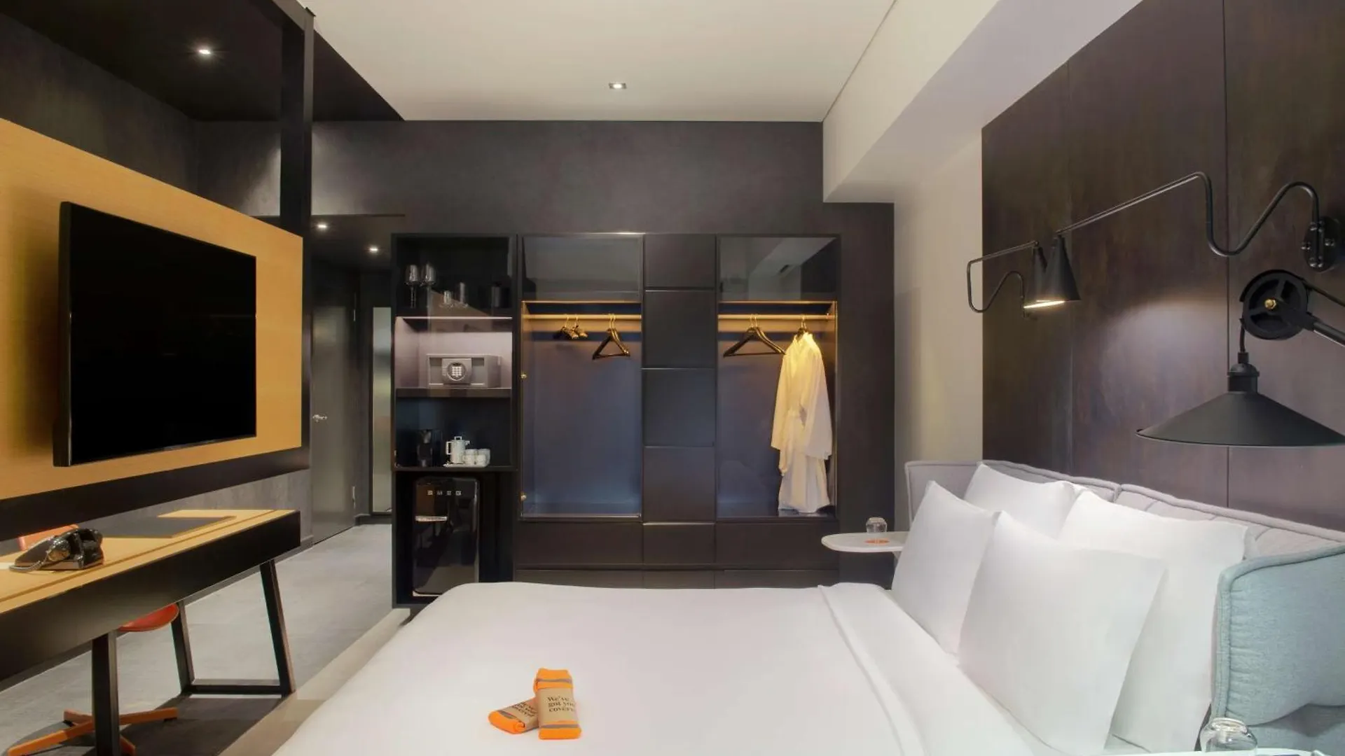 Canopy By Hilton Dubai Al Seef Hotel