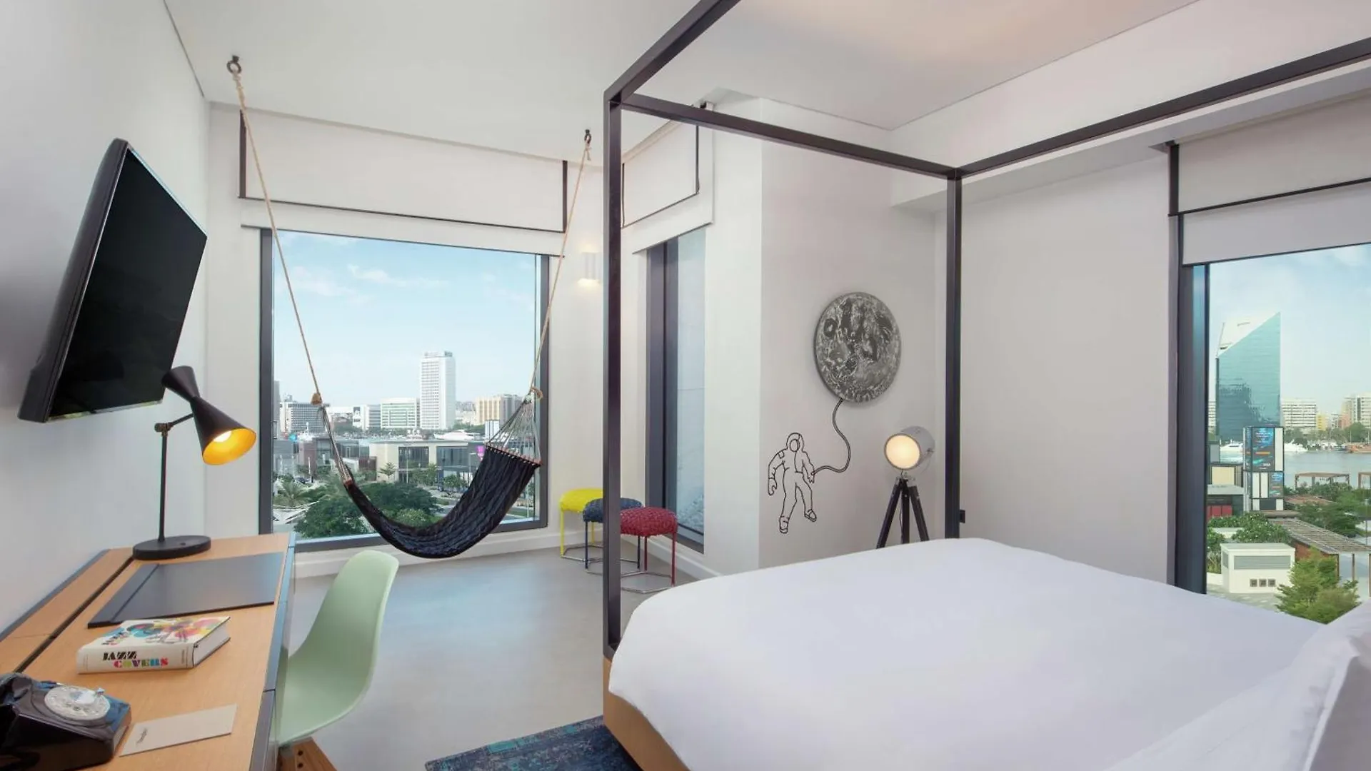 Canopy By Hilton Dubai Al Seef מלון