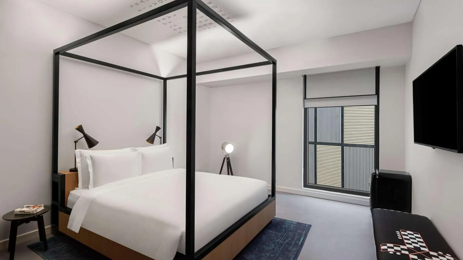 Canopy By Hilton Dubai Al Seef מלון